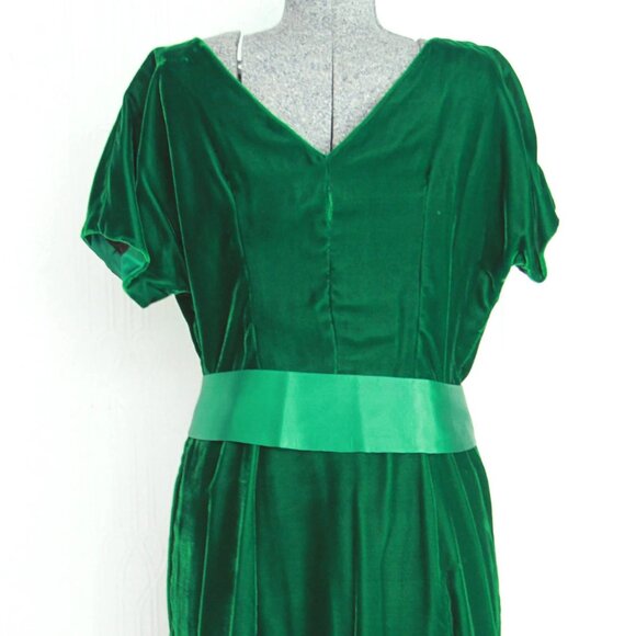 30's green velvet dress size 10 with bow belt - Picture 3 of 4